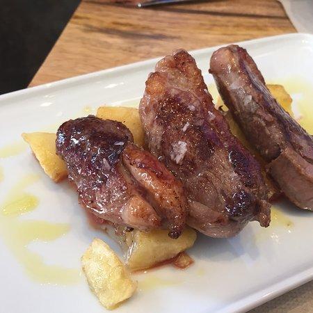 Típico Barra De Tapas